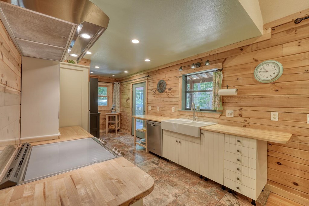 417262 Blairsville Residential