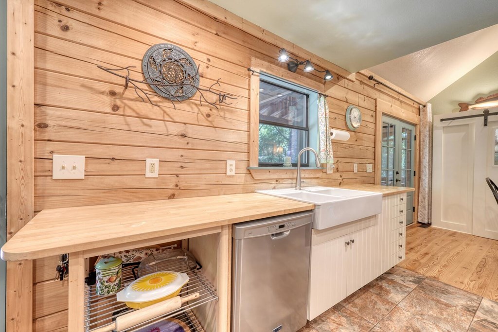 417262 Blairsville Residential
