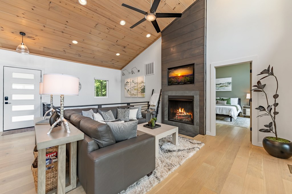 417278 Blue Ridge Residential