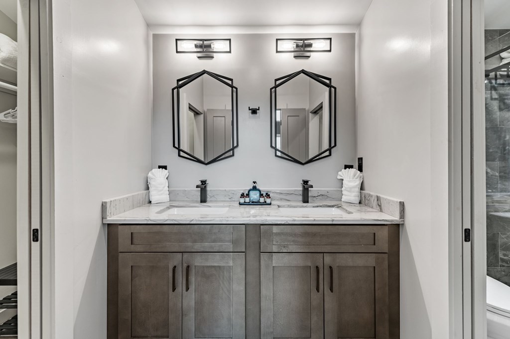 417278 Blue Ridge Residential