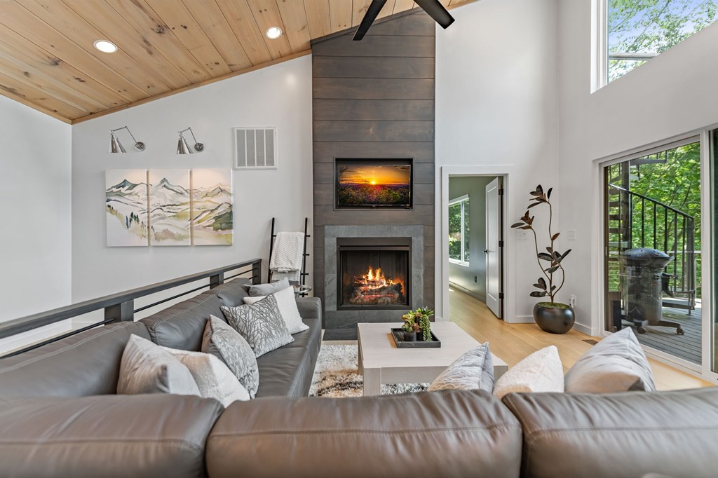 417278 Blue Ridge Residential