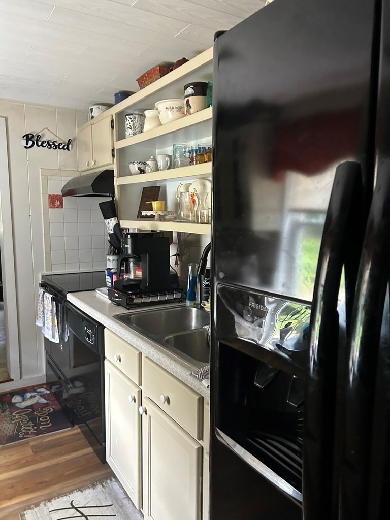 417286 Hayesville Residential