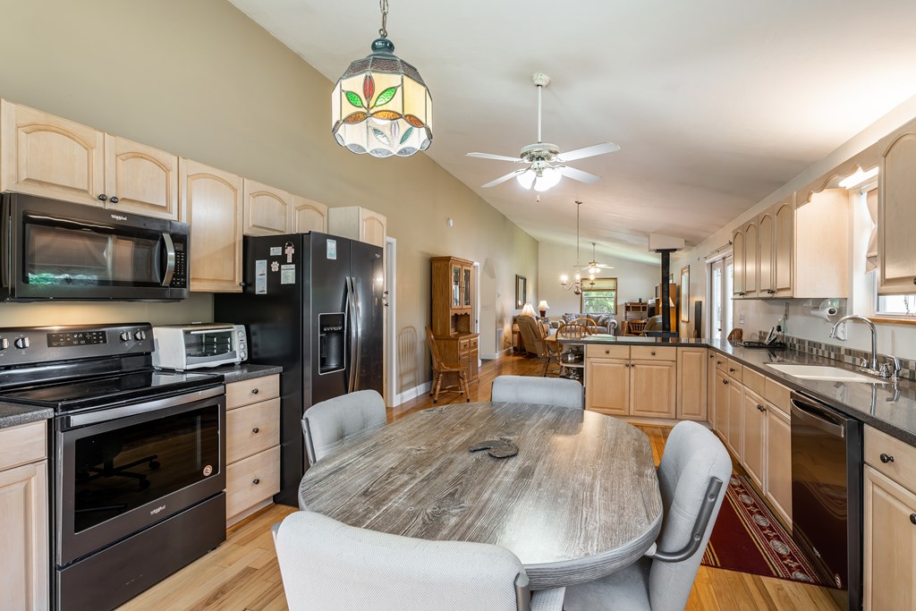 417295 Blairsville Residential