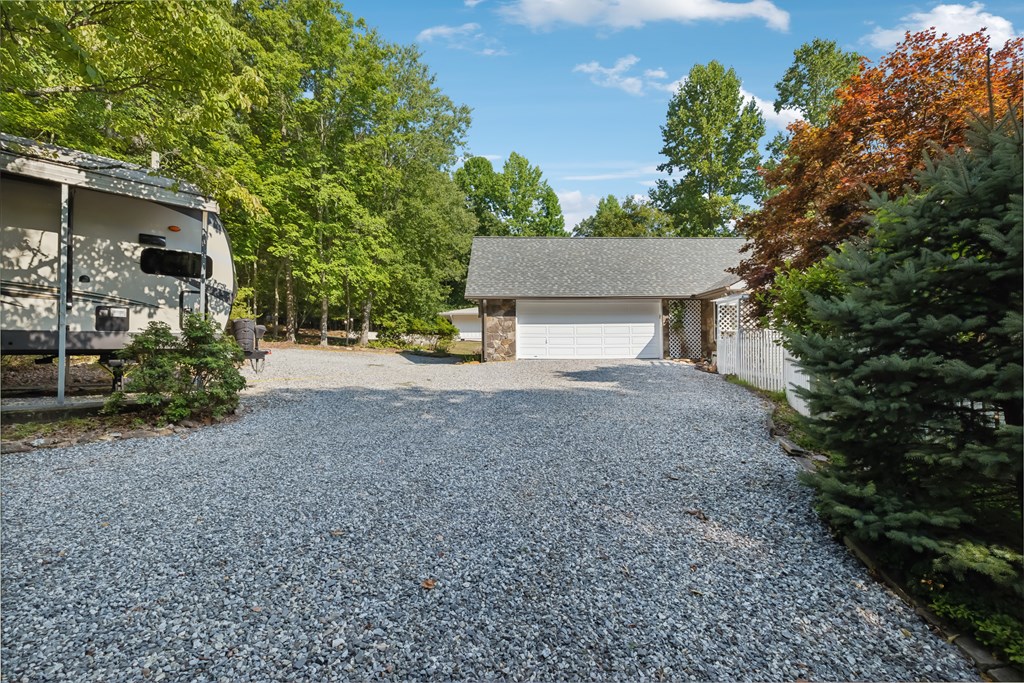 417303 Blairsville Residential