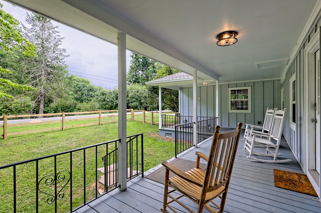 417304 Hayesville Residential
