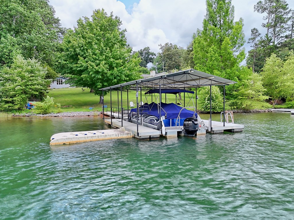 417304 Hayesville Residential