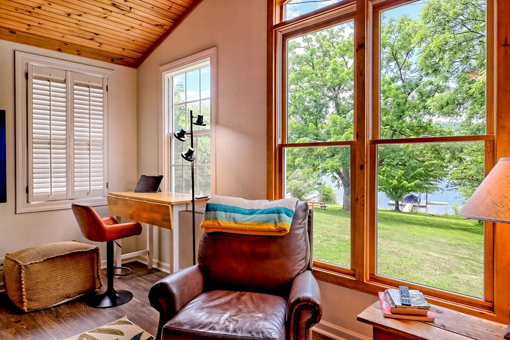 417304 Hayesville Residential