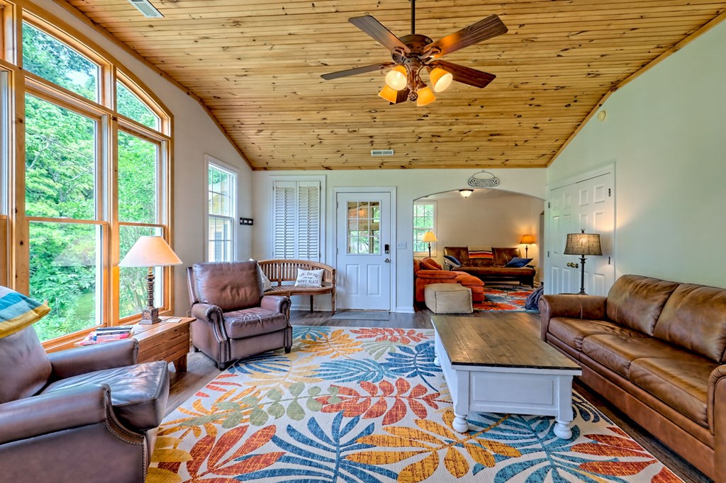 417304 Hayesville Residential