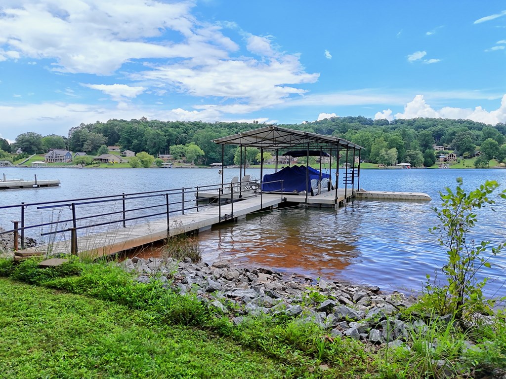 417304 Hayesville Residential