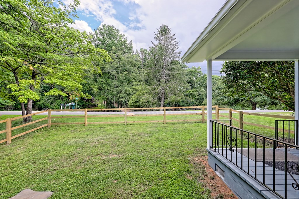 417304 Hayesville Residential