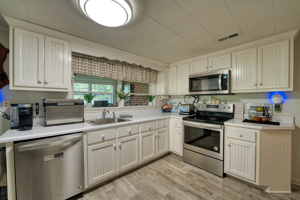417322 Murphy Residential