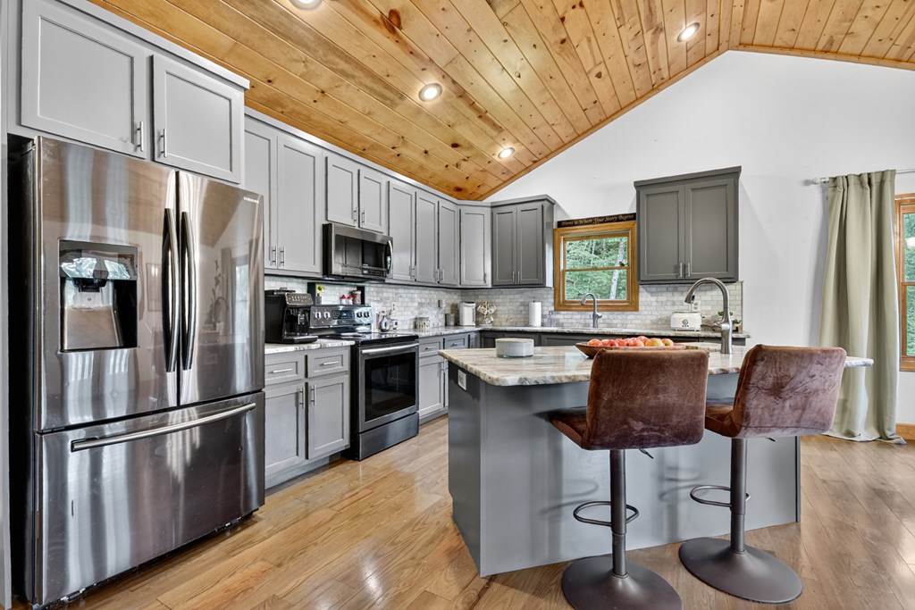 417327 Murphy Residential