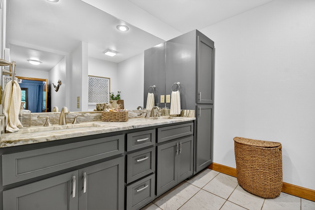 417327 Murphy Residential
