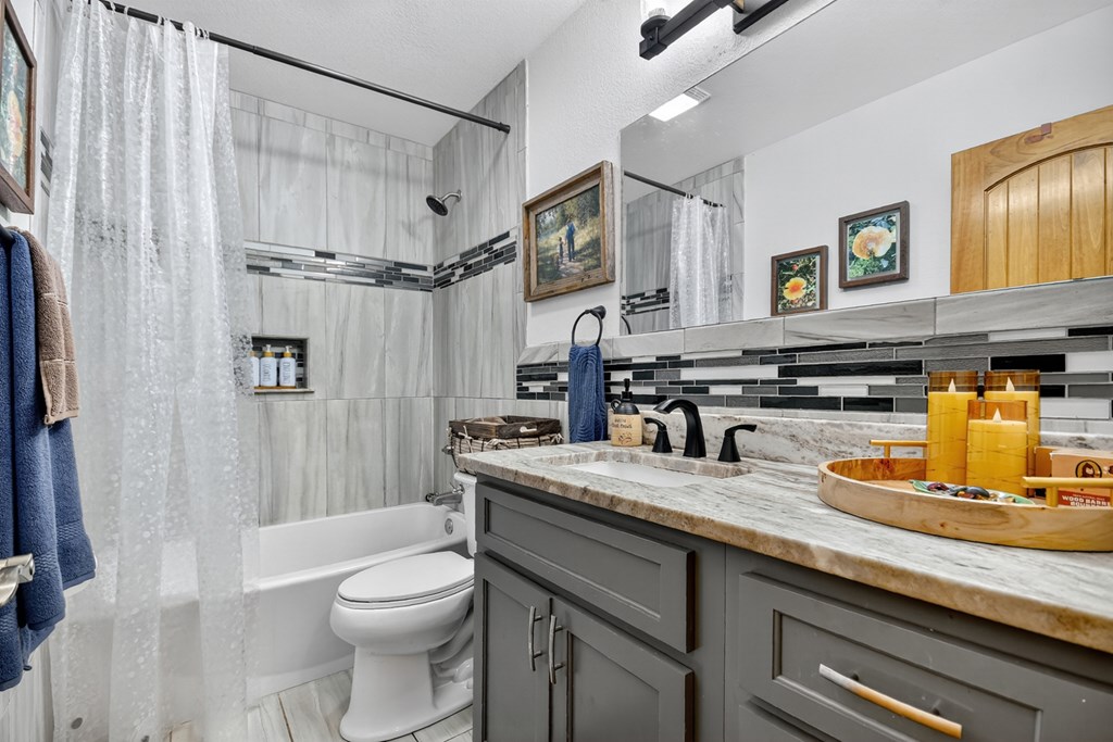 417327 Murphy Residential