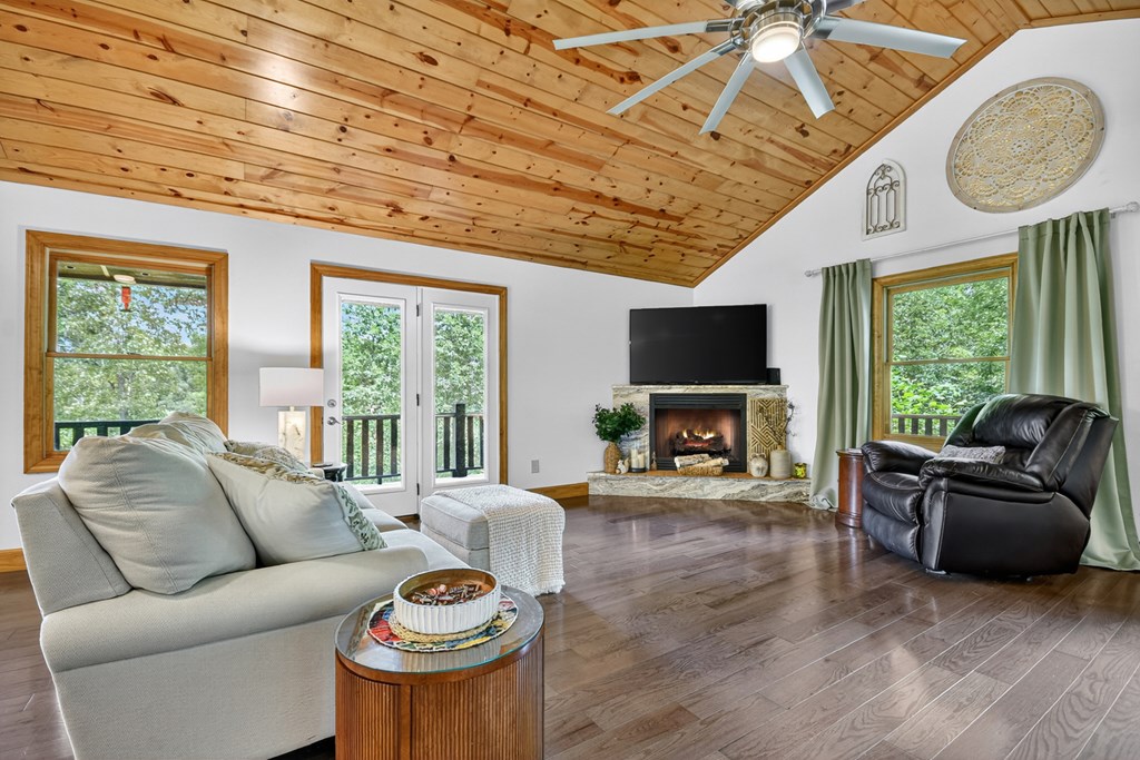 417327 Murphy Residential