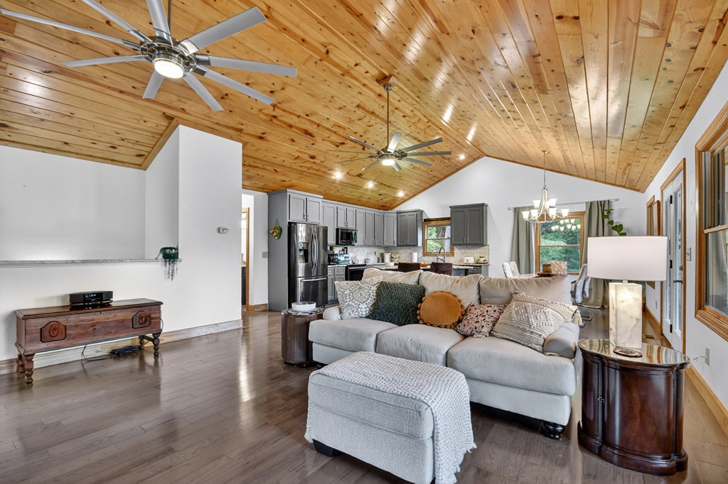 417327 Murphy Residential