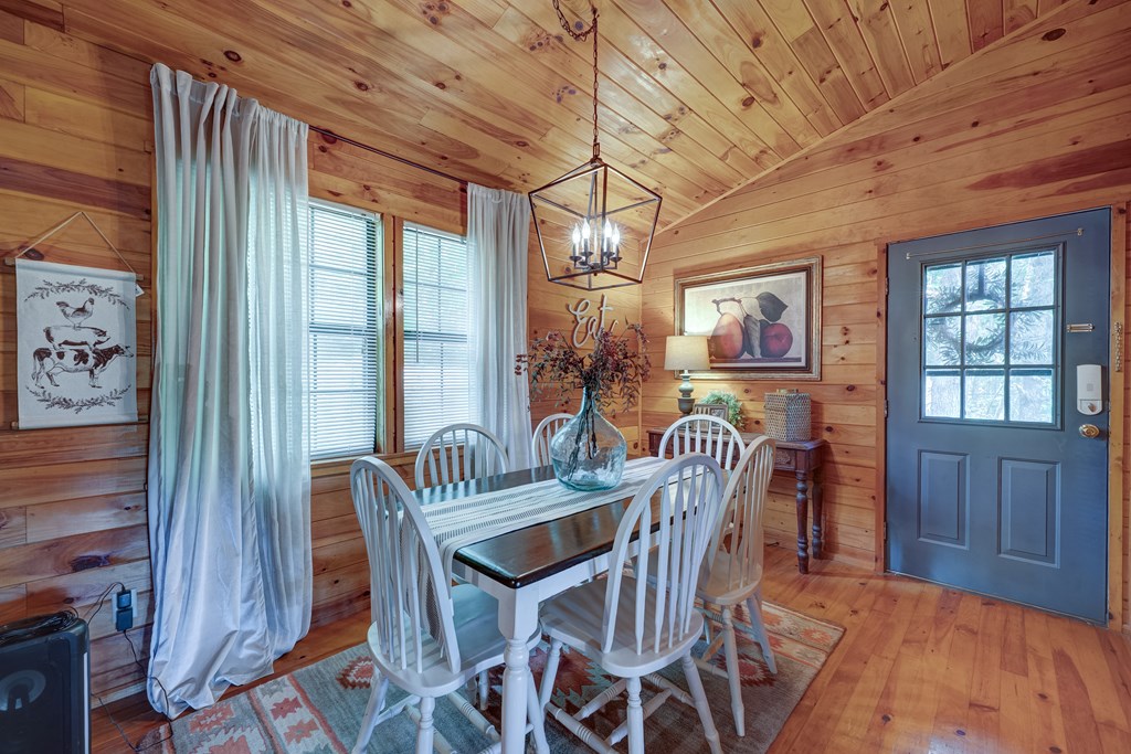 417330 Mineral Bluff Residential
