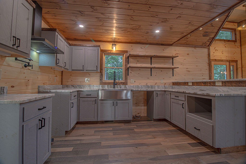 417364 Morganton Residential