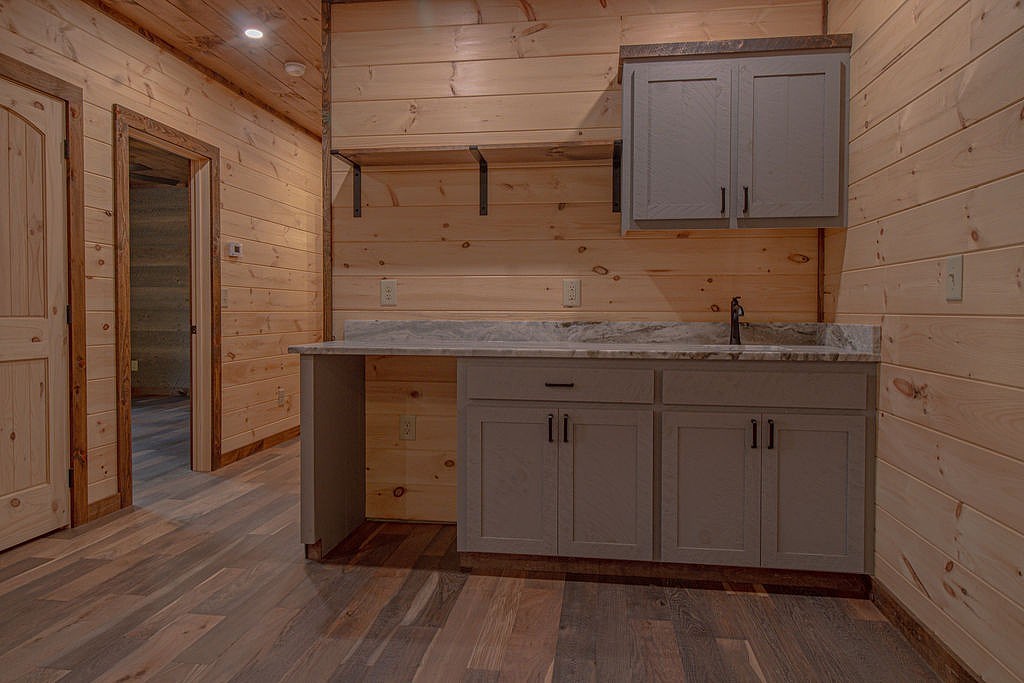 417364 Morganton Residential