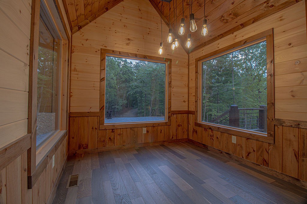417364 Morganton Residential
