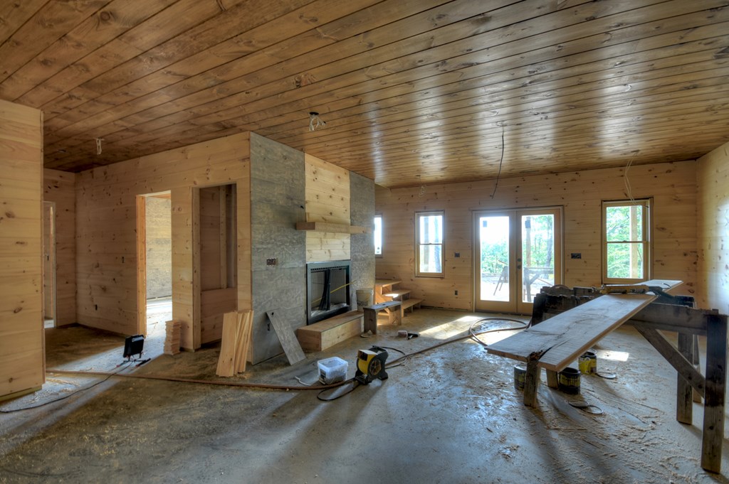 417372 Morganton Residential
