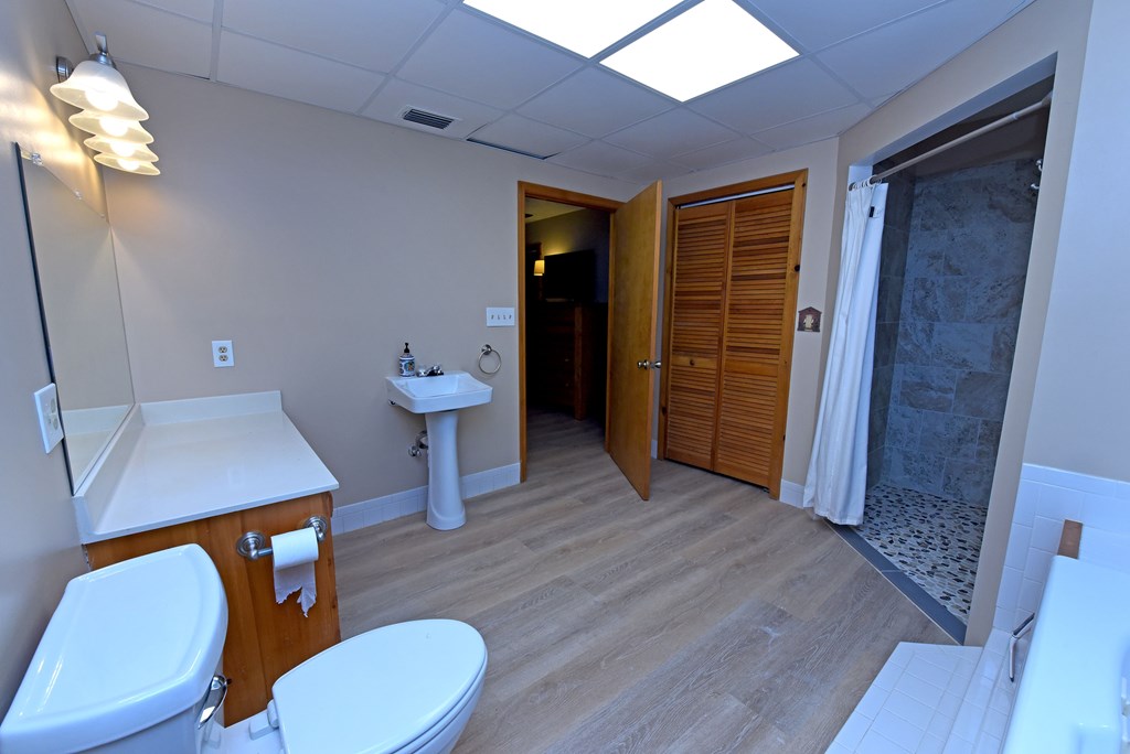 417379 Mineral Bluff Residential