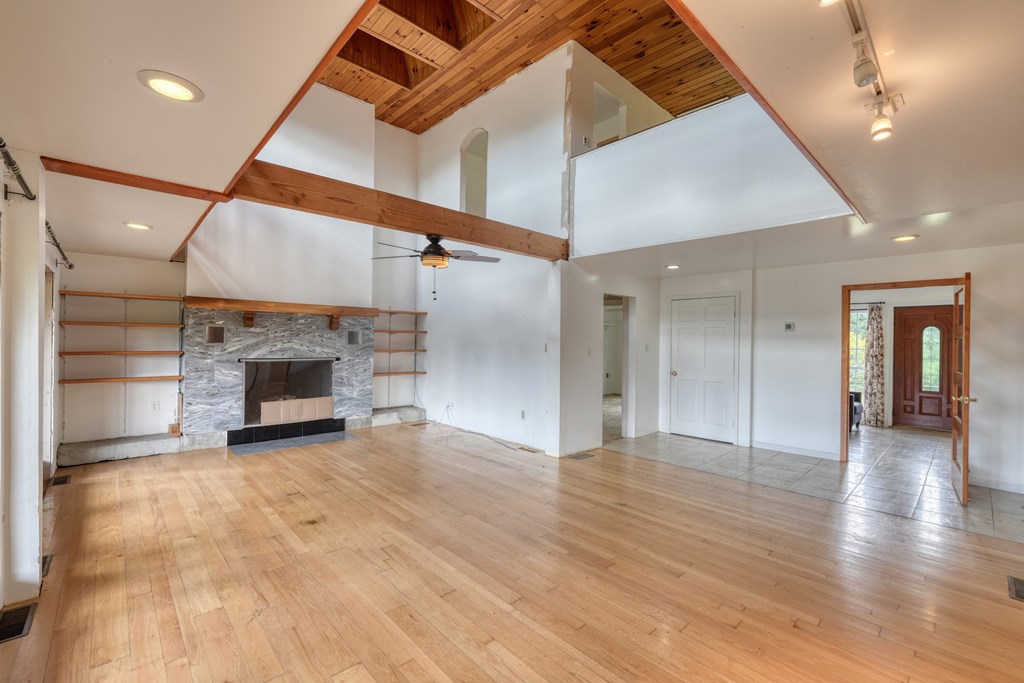 417388 Mineral Bluff Residential