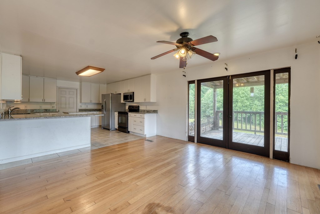 417388 Mineral Bluff Residential