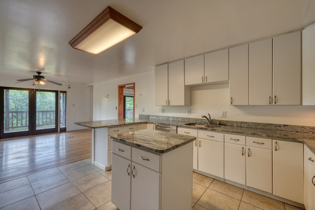 417388 Mineral Bluff Residential