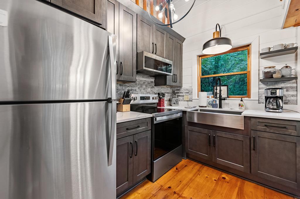 417394 Blue Ridge Residential