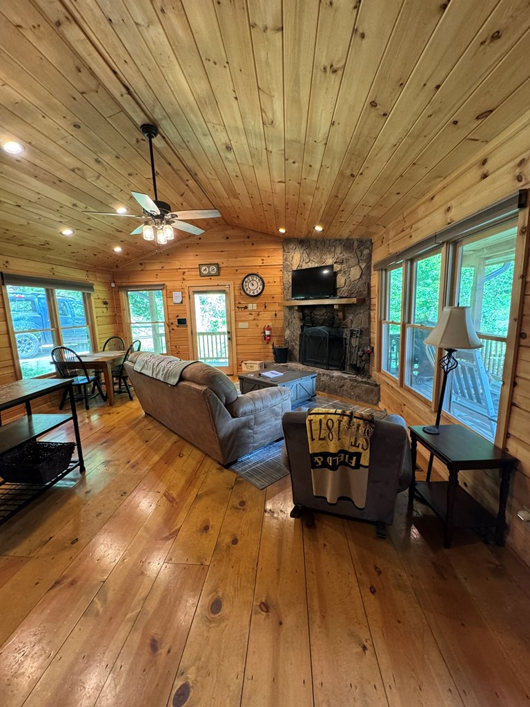 417409 Cherry Log Residential