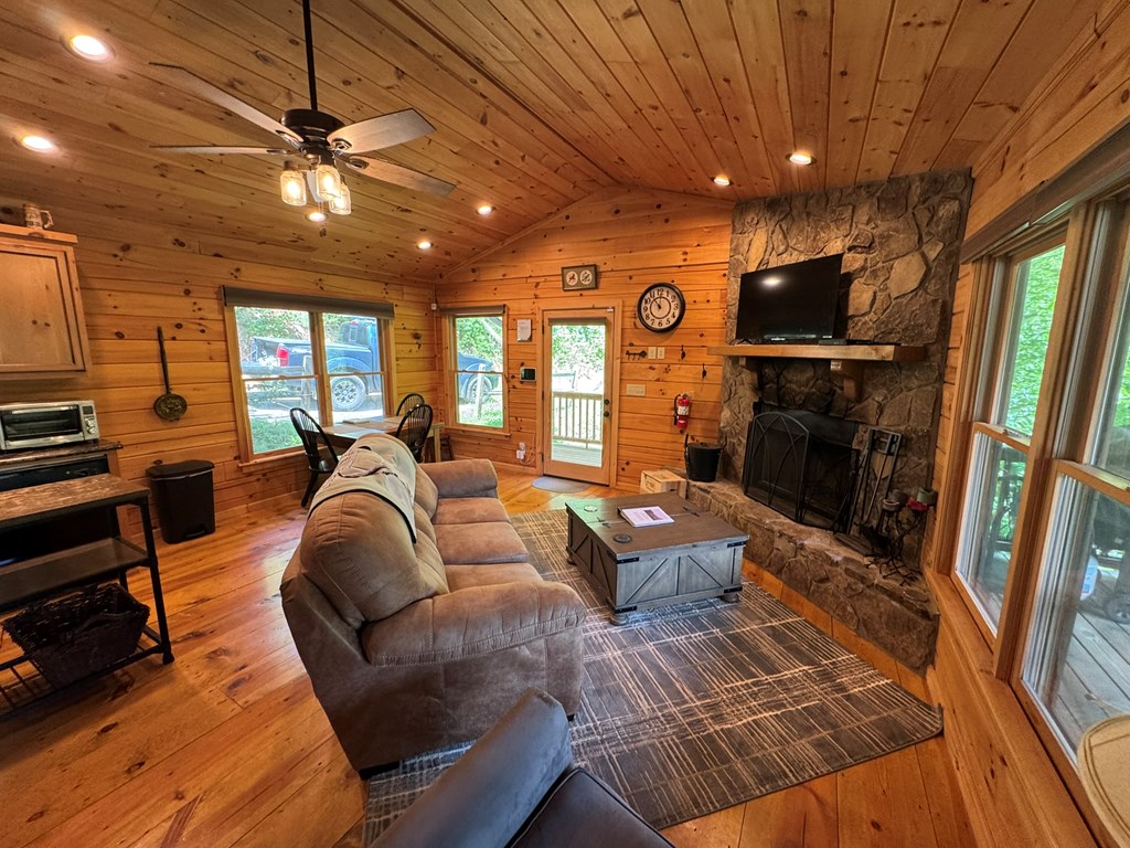 417409 Cherry Log Residential