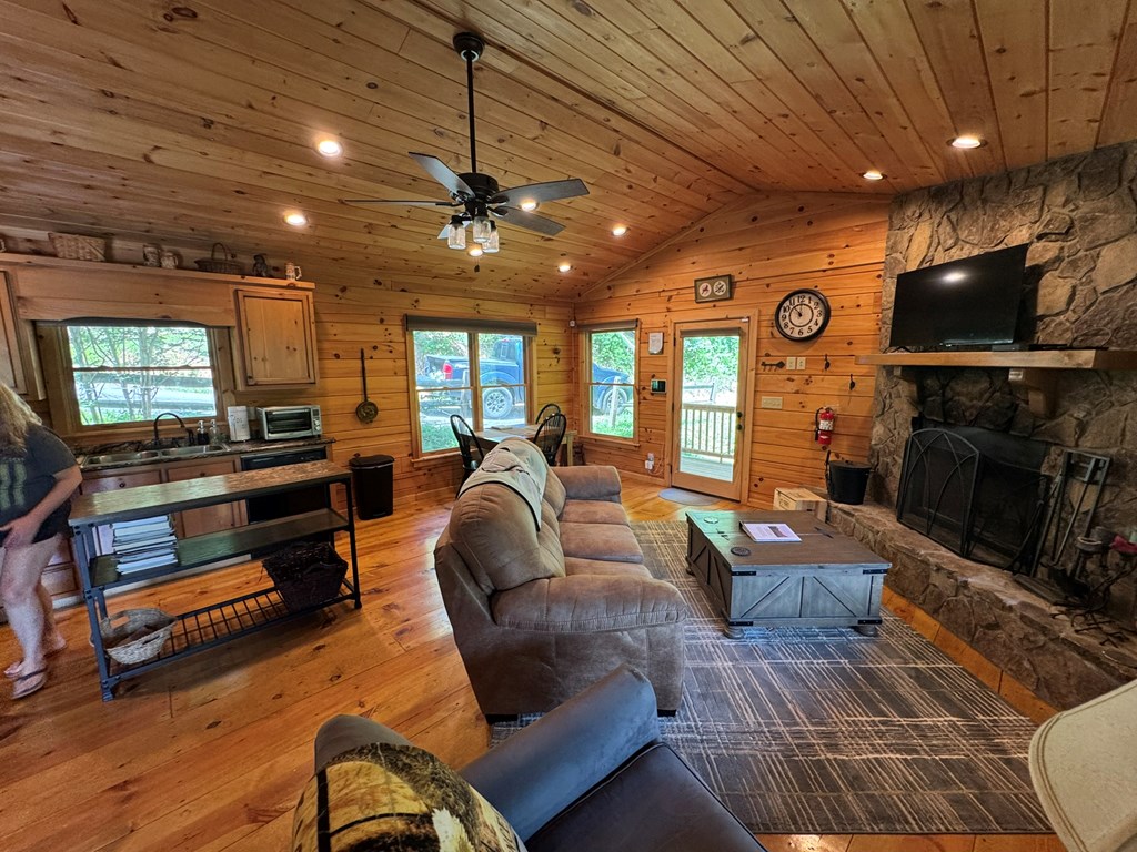 417409 Cherry Log Residential