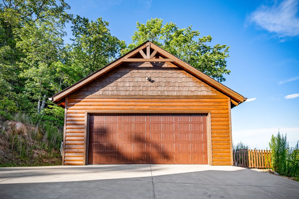 417418 Epworth Residential