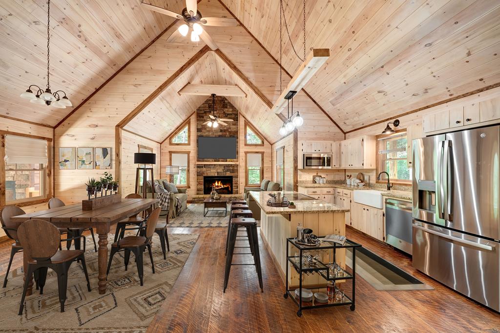 417435 Mineral Bluff Residential