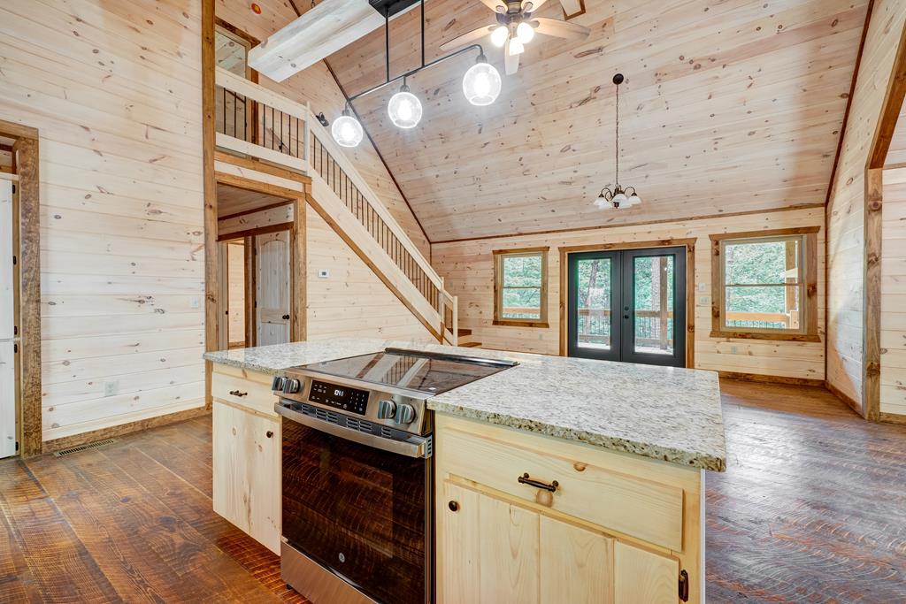 417435 Mineral Bluff Residential