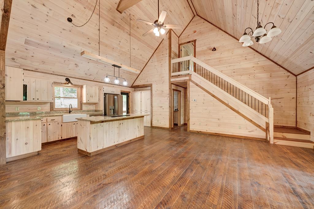 417435 Mineral Bluff Residential