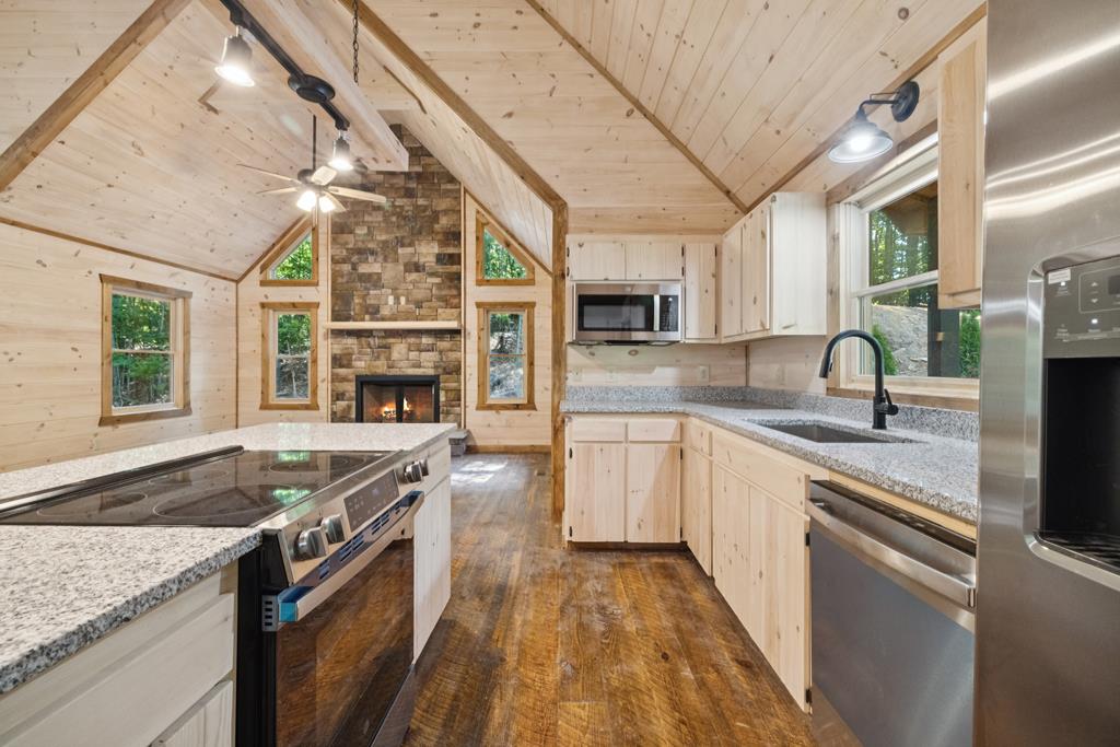 417448 Blue Ridge Residential