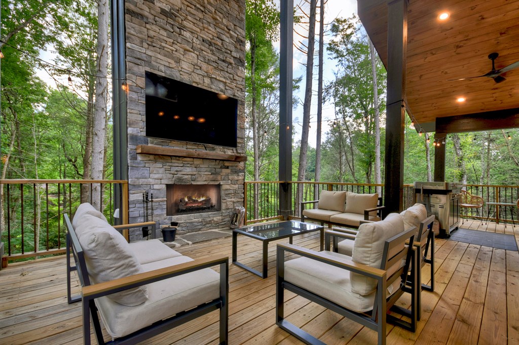 417478 Blue Ridge Residential