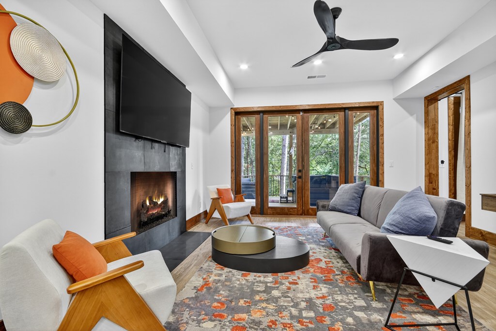 417478 Blue Ridge Residential