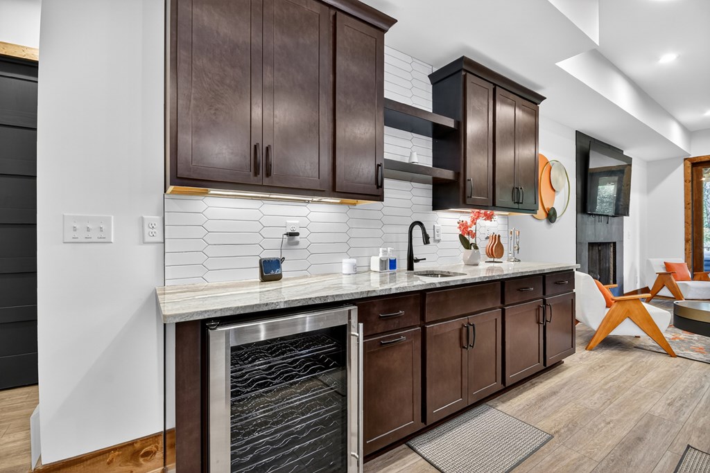 417478 Blue Ridge Residential