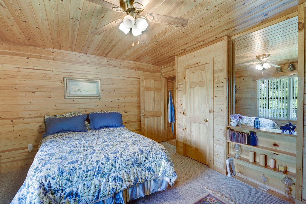 417493 Hiawassee Residential