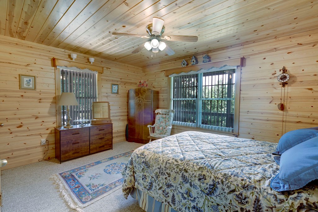 417493 Hiawassee Residential