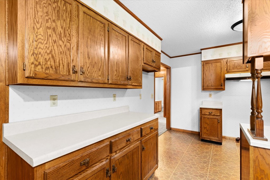417522 Chatsworth Residential