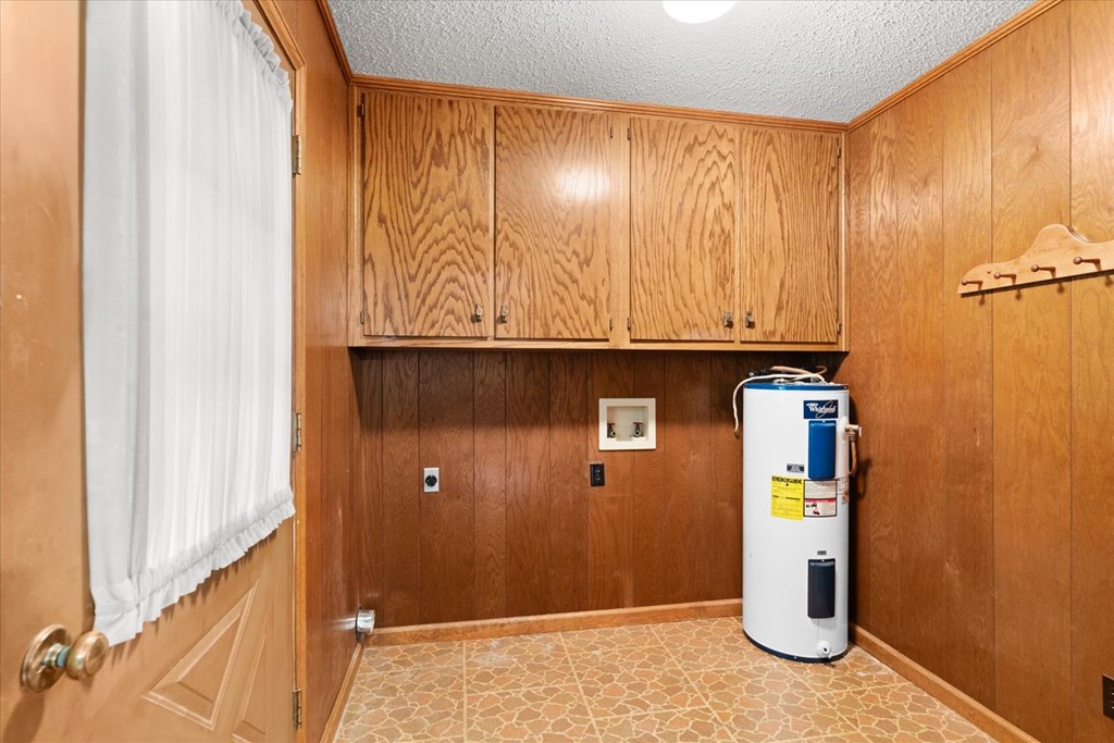 417522 Chatsworth Residential