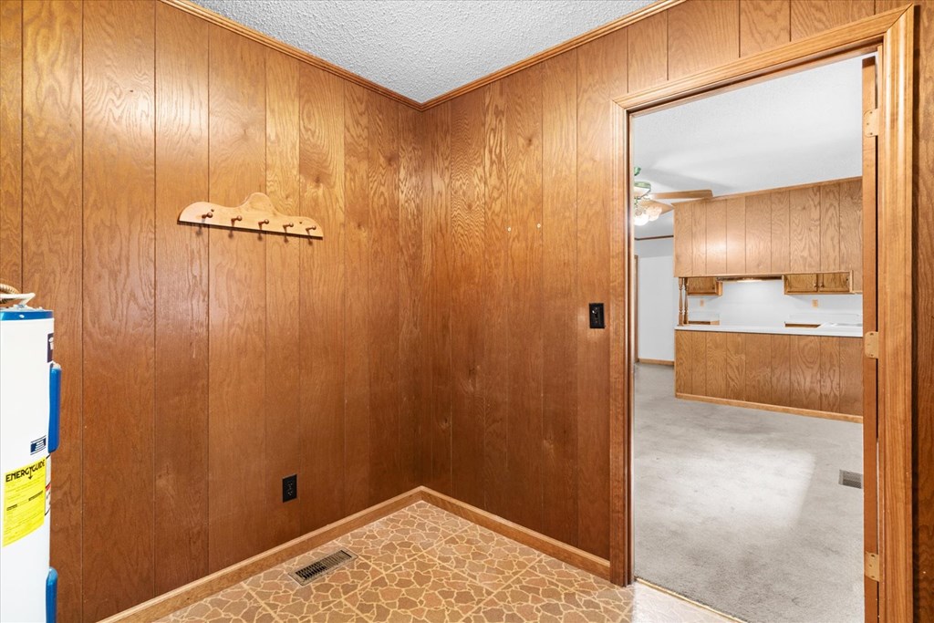 417522 Chatsworth Residential