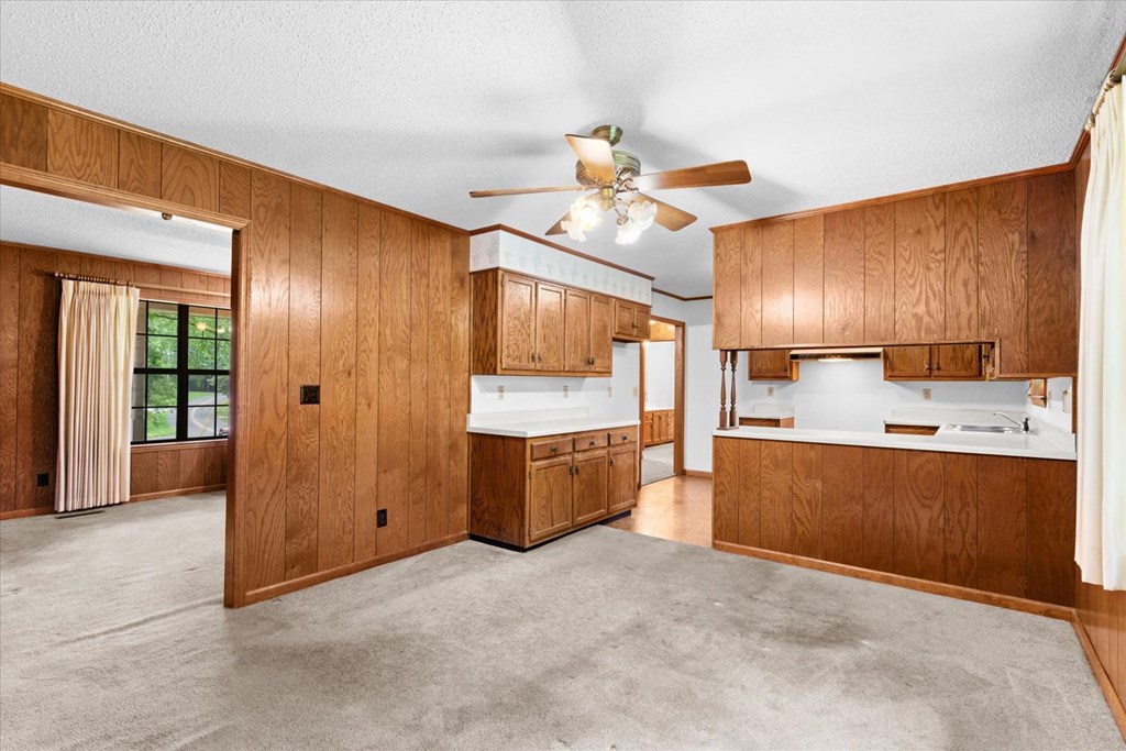 417522 Chatsworth Residential