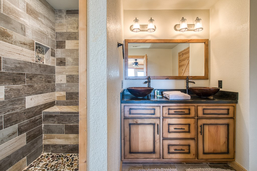 417525 Murphy Residential