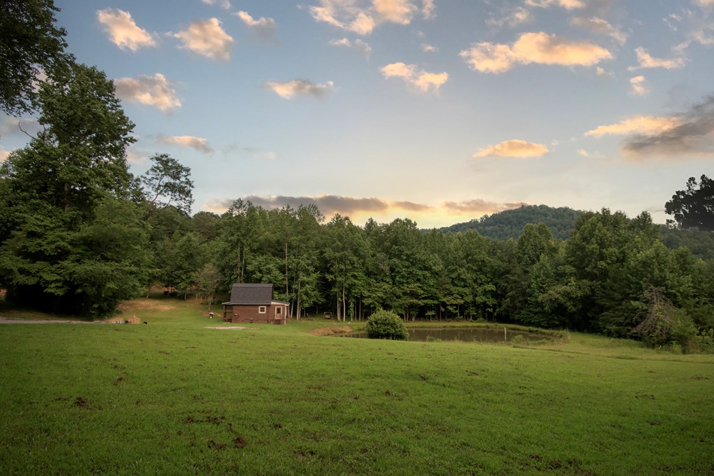 417541 Hayesville Residential