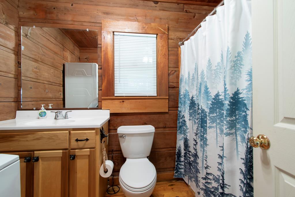 417541 Hayesville Residential